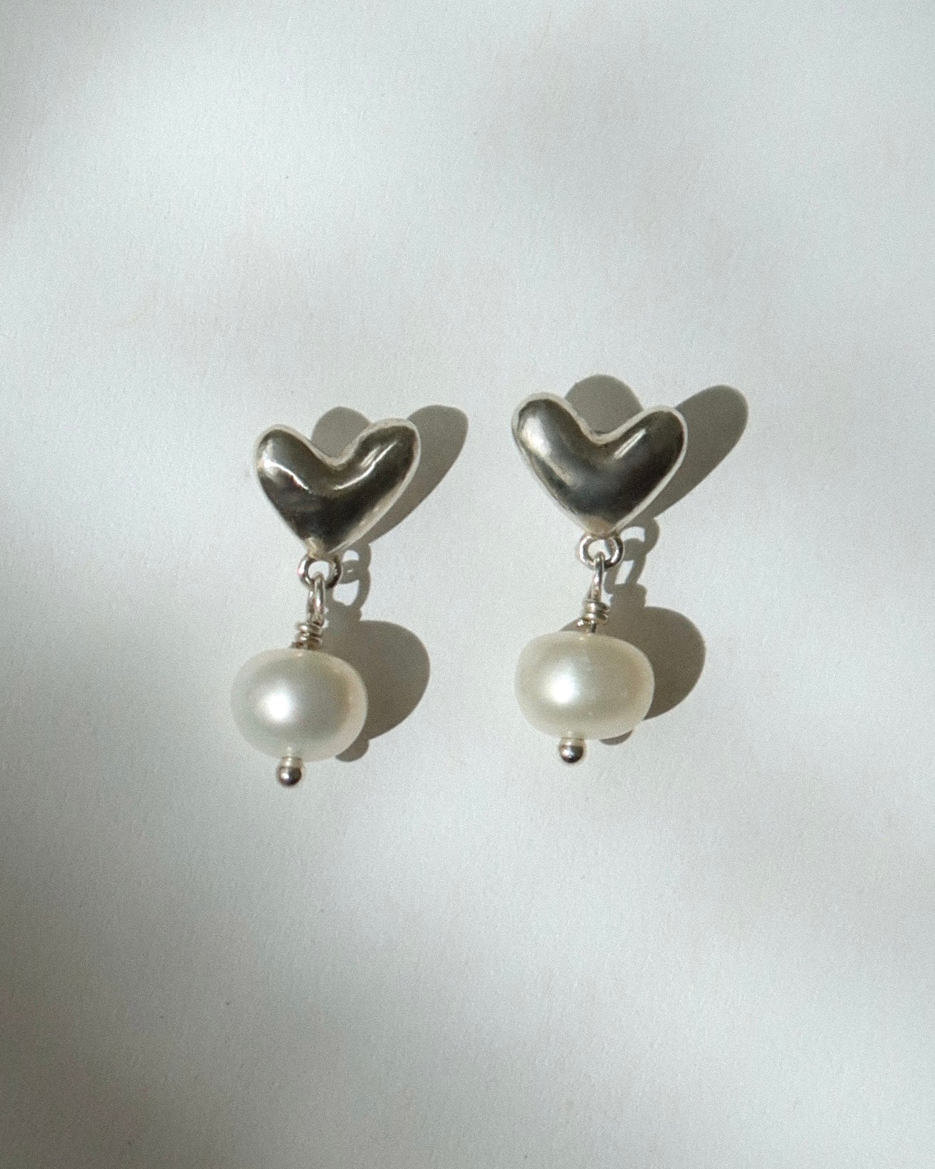 Pearly earrings